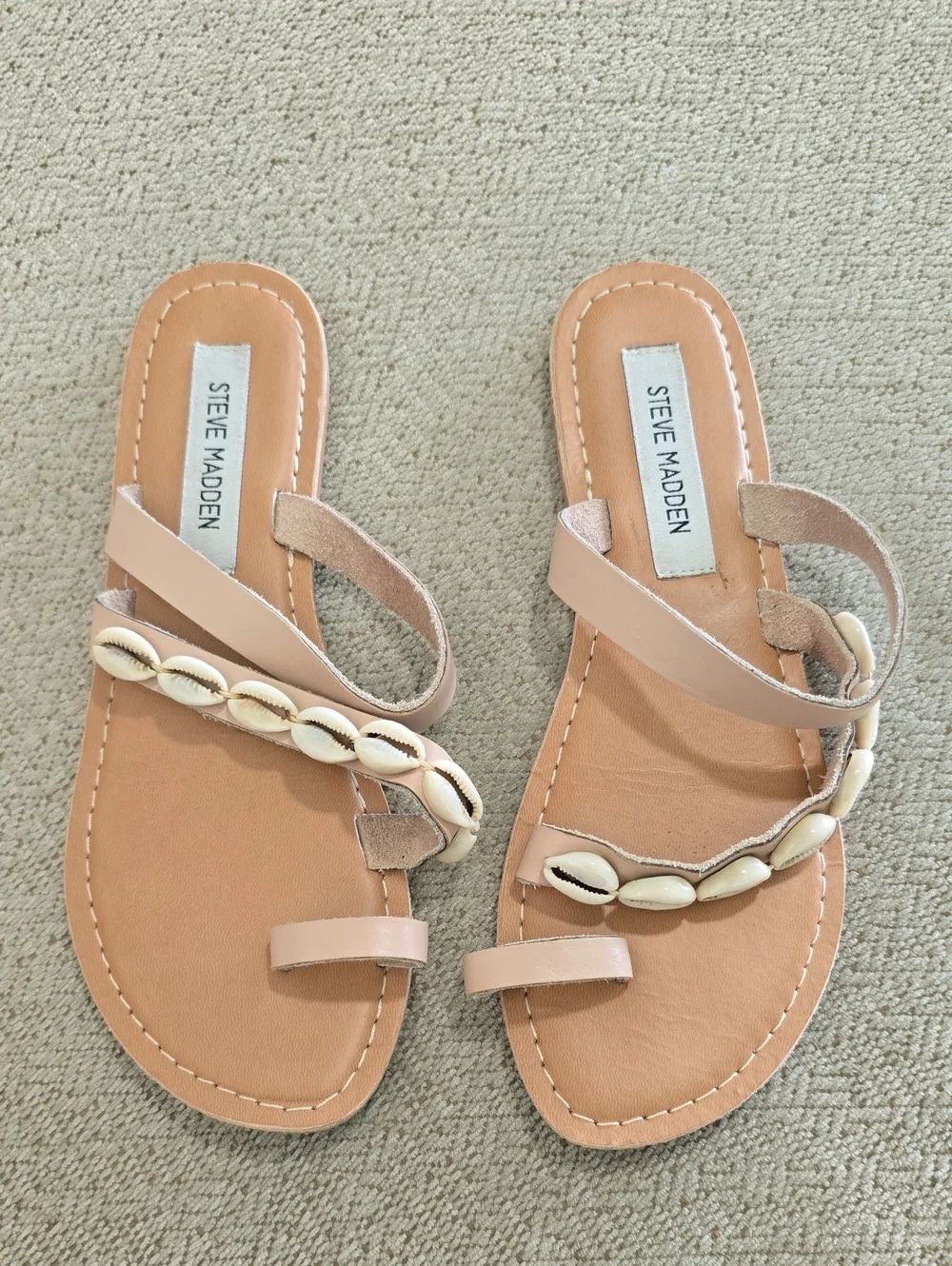 Steve Madden Nude Seashell Leather Slip On Sandals - Size 7